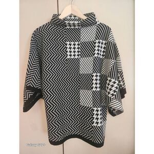 S14 Studio Nouveau Black & White sweater w wide elbow-length boxy sleeves, NWOT
